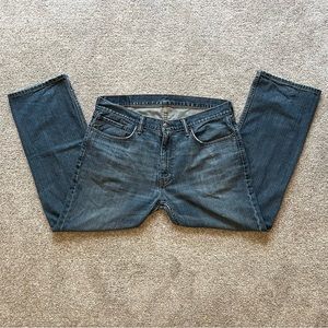 Levi’s 559 Straight Cut +